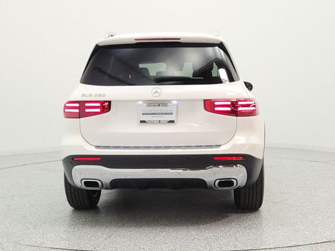 Used 2025 Mercedes-Benz GLB 250 image 6