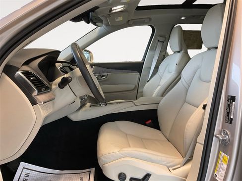 Certified 2024 Volvo XC90 B6 Plus w/ Protection Package image 9