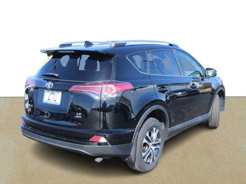 Used 2018 Toyota RAV4 LE w/ All Weather Liner Package image 4