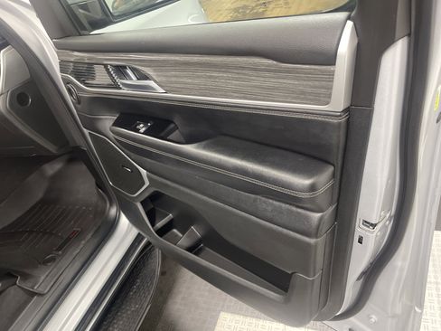 Used 2022 Jeep Wagoneer Series II w/ Premium Group I image 30