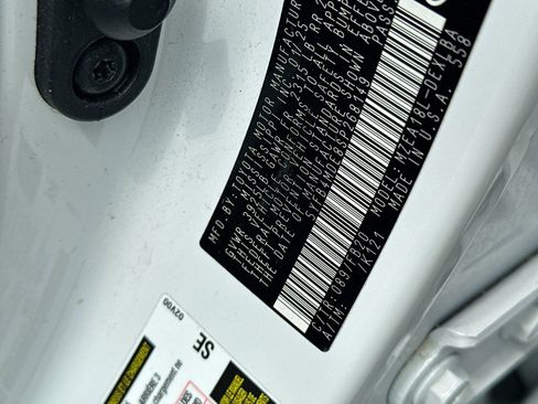 Used 2025 Toyota Corolla LE image 24