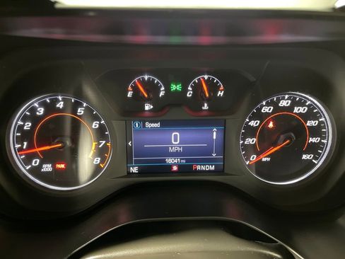 Used 2021 Chevrolet Camaro LT image 18