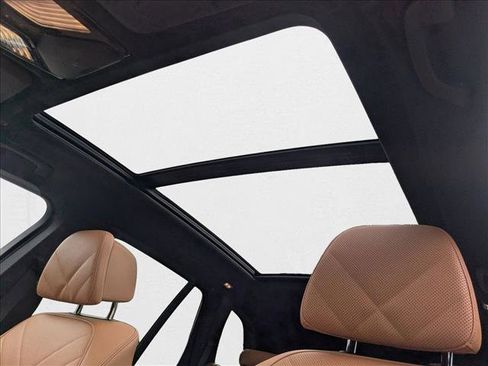 Used 2026 BMW X5 xDrive50e image 15