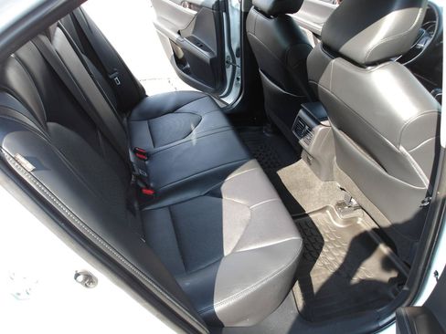 Used 2023 Toyota Camry XLE w/ Cold Weather Package FWD image 11