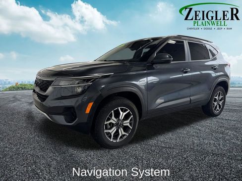 Used 2022 Kia Seltos EX AWD/4WD image 2