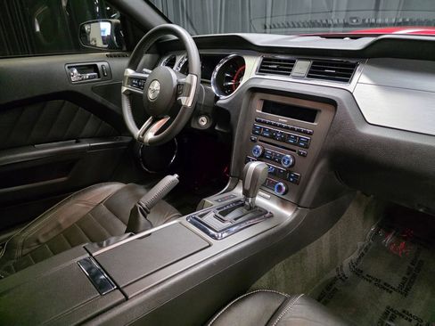Used 2014 Ford Mustang GT Premium w/ Comfort Package RWD image 33