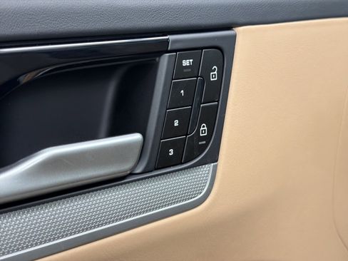 Certified 2026 Porsche Cayenne AWD/4WD image 12