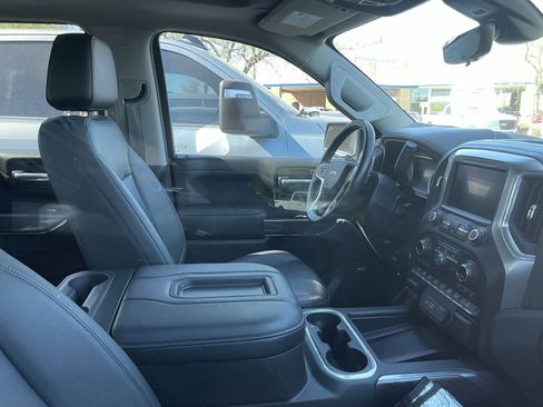 Used 2021 Chevrolet Silverado 1500 LTZ w/ LTZ Premium Package AWD/4WD image 7