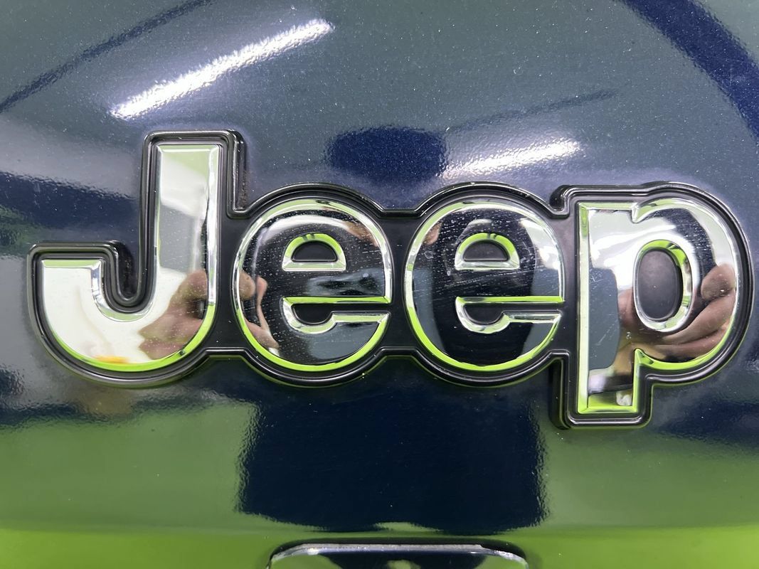 Used 2015 Jeep Cherokee Limited AWD/4WD image 14
