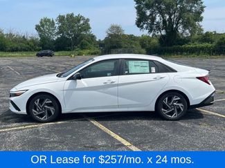 New 2025 Hyundai Elantra SEL video 2