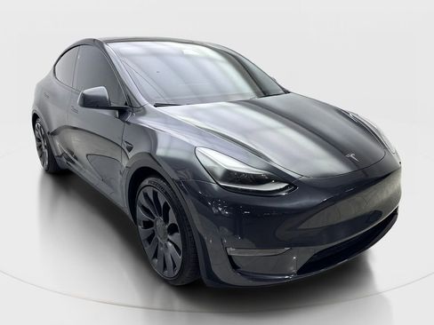Used 2024 Tesla Model Y Performance AWD/4WD image 4