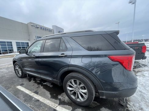 Used 2022 Ford Explorer Limited w/ Equipment Group 301A image 5