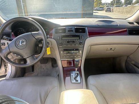 Used 2004 Lexus ES 330 FWD image 7
