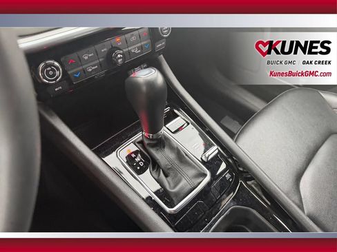 Used 2025 Jeep Compass Limited AWD/4WD image 29
