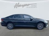 Used 2019 Volkswagen Jetta SE image 2