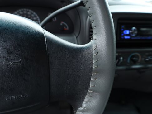 Used 2001 Ford F150 XL image 43