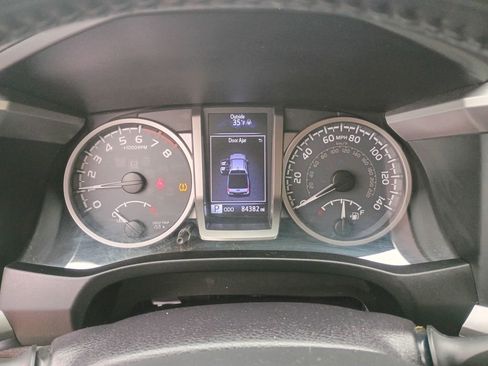 Used 2016 Toyota Tacoma 4x4 Double Cab image 19