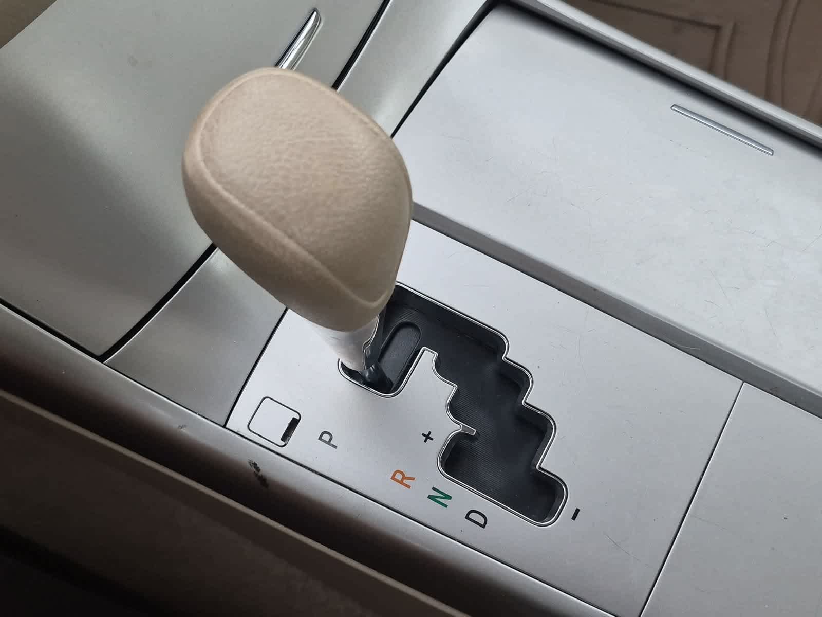 Used 2009 Toyota Avalon XL FWD image 32