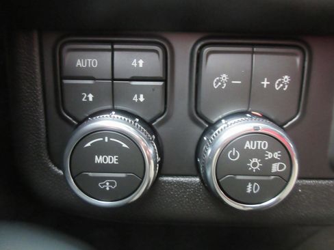 New 2026 GMC Yukon XL AT4 w/ Premium Trailering Package image 16