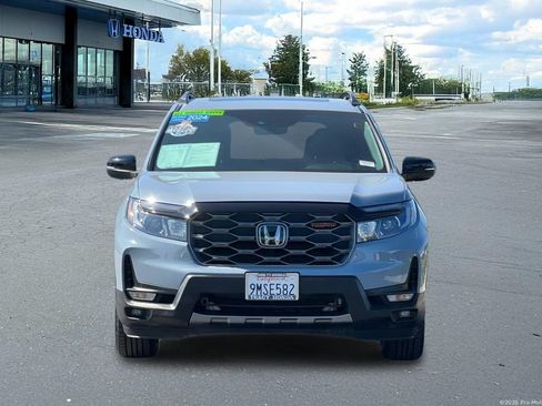 Certified 2024 Honda Passport TrailSport image 16