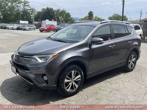 Used 2017 Toyota RAV4 XLE w/ Plus Extra Value Package FWD image 5