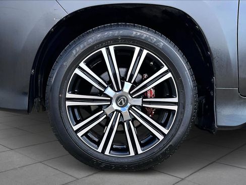 Used 2019 Lexus LX 570 4WD w/ Luxury Package image 11