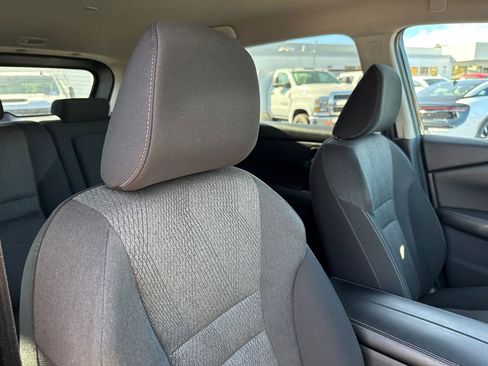 Used 2024 Nissan Rogue SV image 16