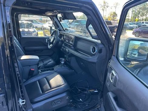 Used 2024 Jeep Wrangler High Altitude AWD/4WD image 9