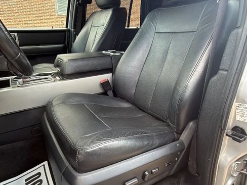 Used 2016 Ford Expedition Limited AWD/4WD image 20