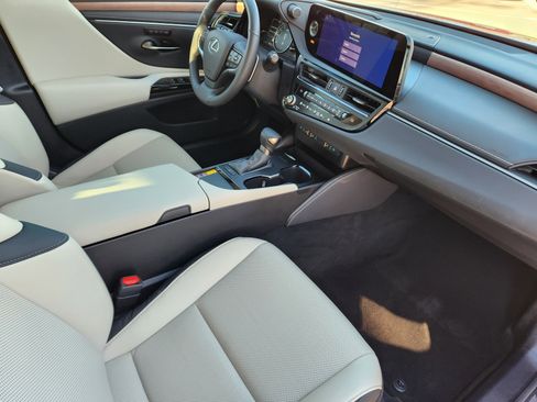 Certified 2025 Lexus ES 350 350 Premium Package image 16