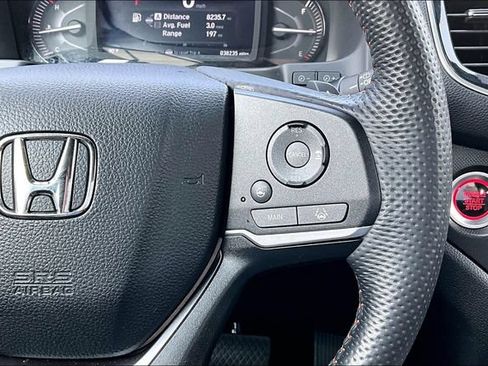 Used 2025 Honda Passport TrailSport image 12