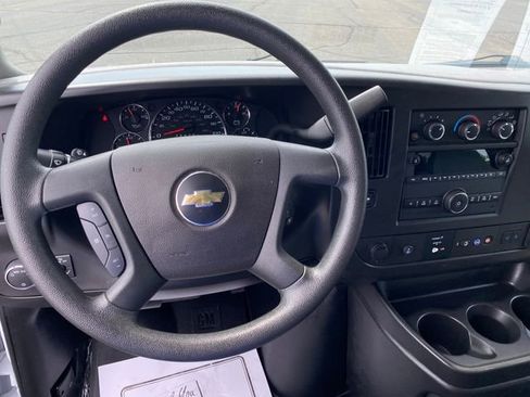 Certified 2025 Chevrolet Express 3500 LT w/ LT Preferred Equipment Group RWD image 7