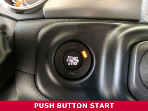 Used 2023 Jeep Gladiator Sport image 16