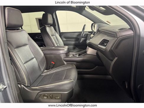 Used 2022 GMC Yukon XL SLT AWD/4WD image 12