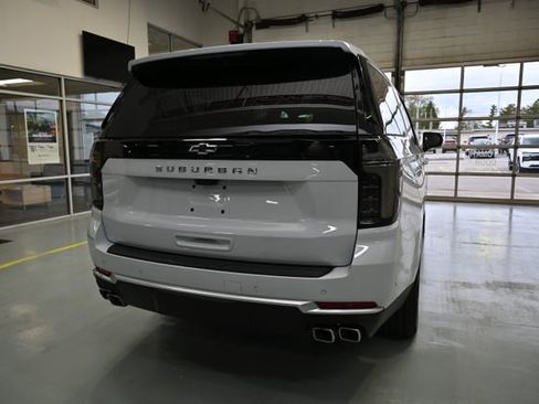 New 2026 Chevrolet Suburban High Country AWD/4WD image 5
