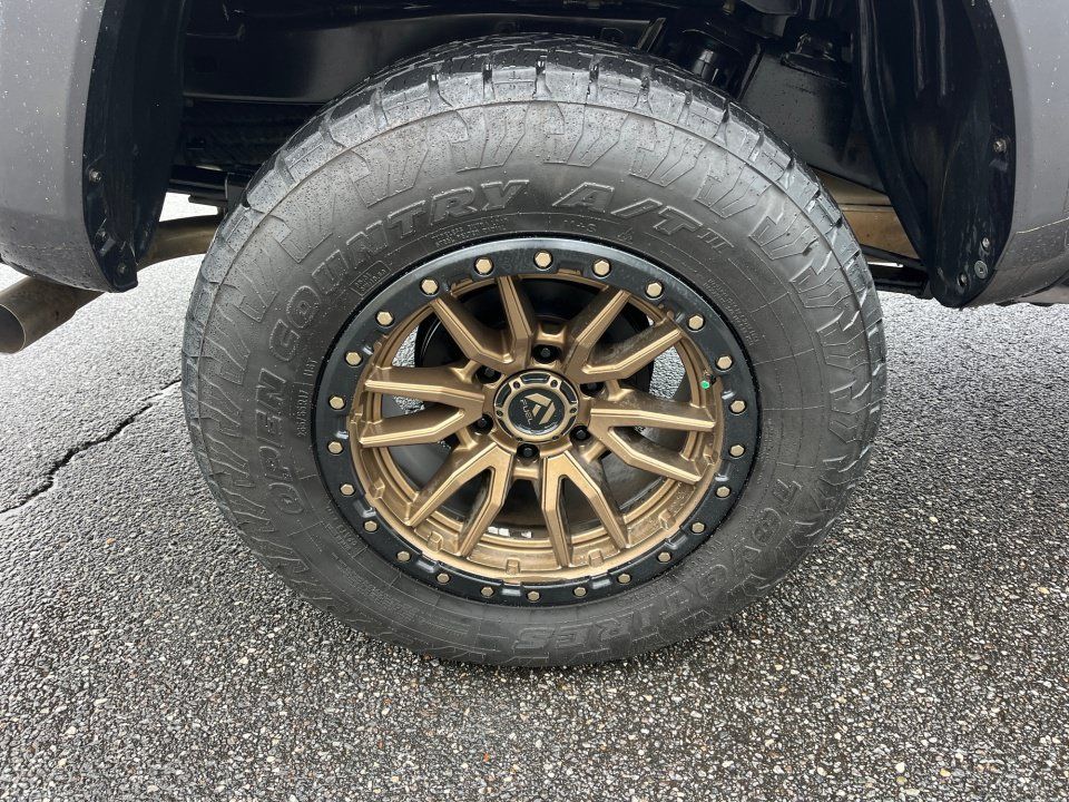 Used 2021 Toyota Tacoma TRD Sport AWD/4WD image 23