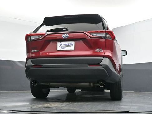Used 2024 Toyota RAV4 XLE AWD/4WD image 34