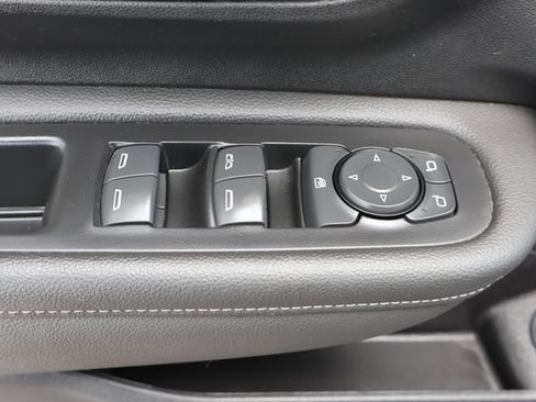 Used 2023 GMC Terrain SLE w/ Driver Convenience Package FWD image 12
