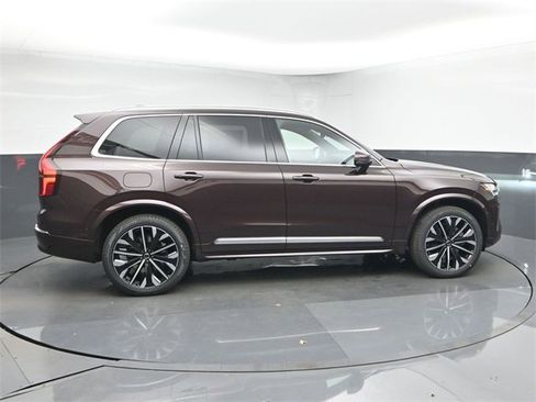 New 2026 Volvo XC90 B6 Ultra image 8