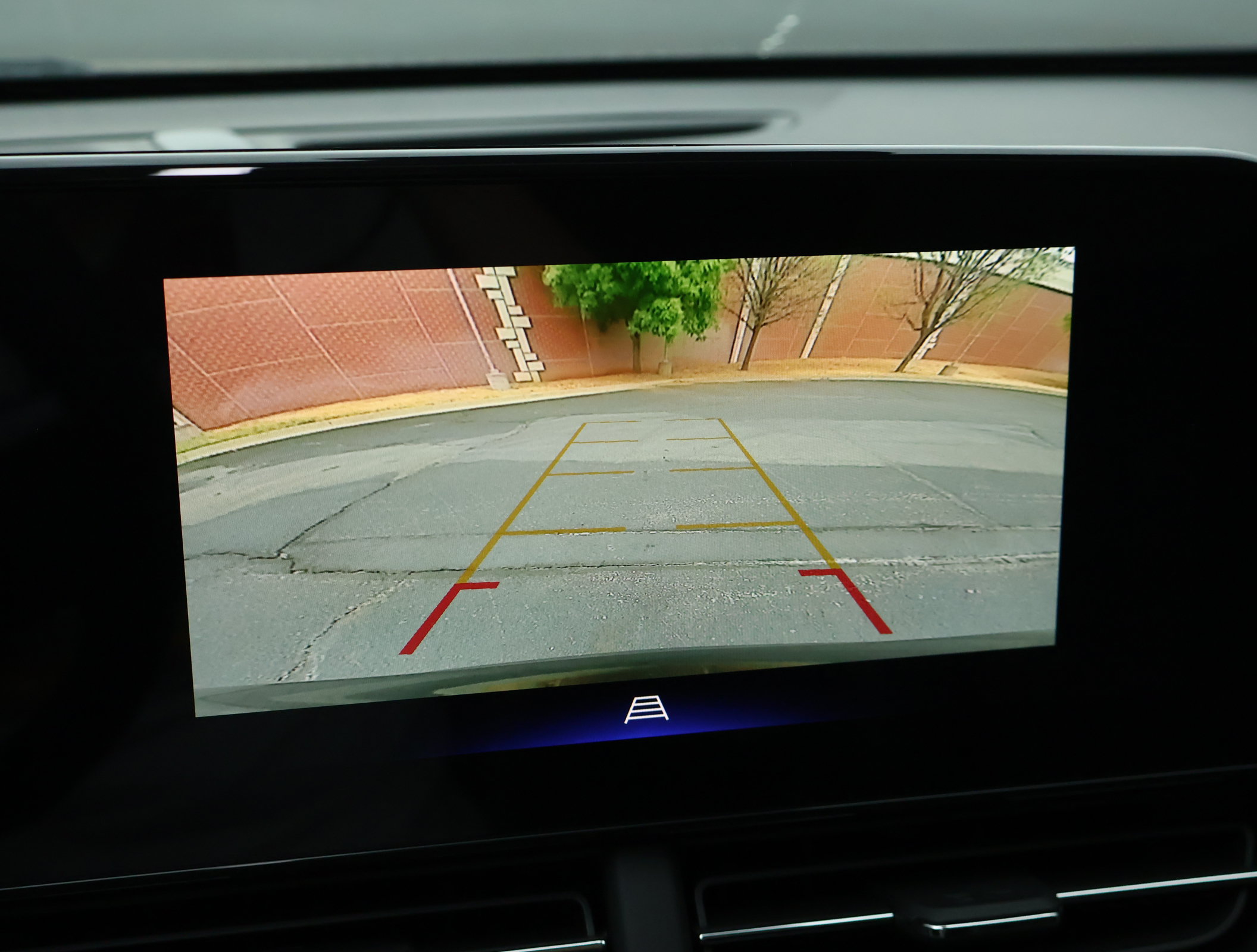New 2026 Chevrolet Trax ACTIV w/ Sunroof Package FWD image 5