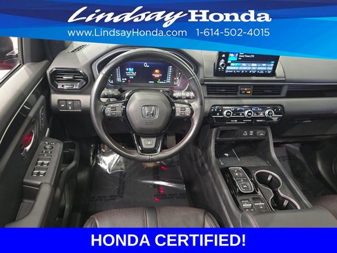 Used 2025 Honda Pilot Black Edition image 14