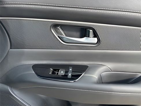 Used 2025 Nissan Murano SV image 15