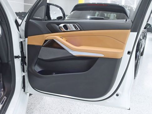 Used 2026 BMW X5 M60i image 38