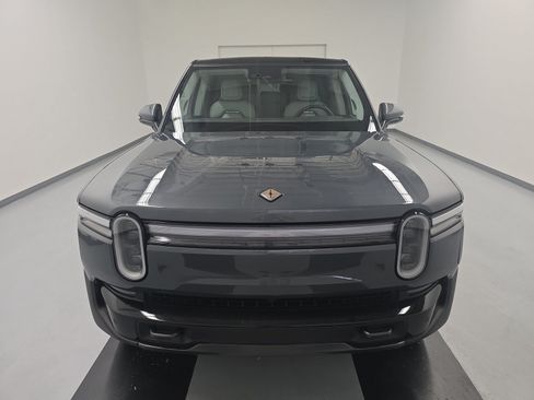 Used 2025 Rivian R1S Premium AWD/4WD image 8