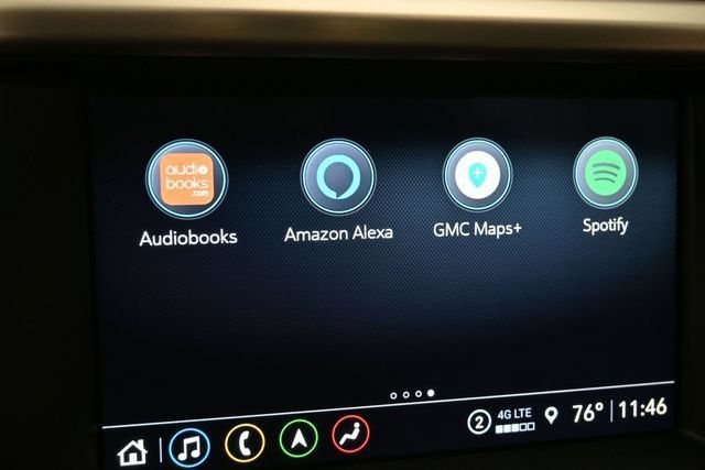 Used 2023 GMC Acadia Denali w/ Denali Ultimate Package AWD/4WD image 17