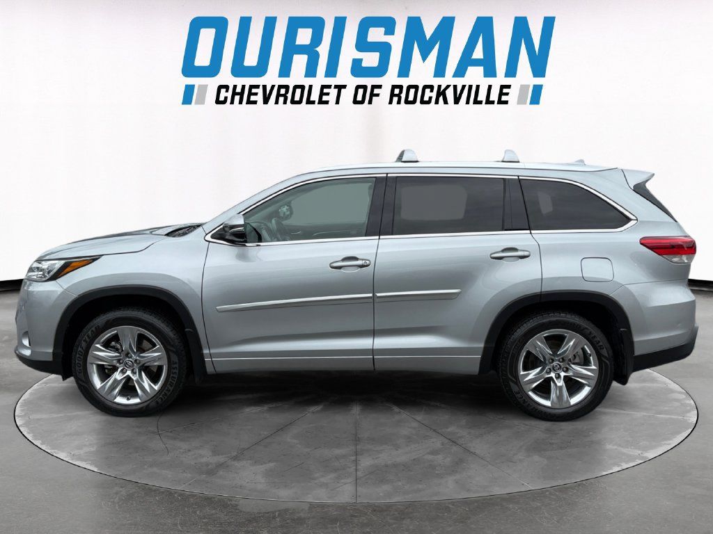 Used 2019 Toyota Highlander Limited AWD/4WD image 3