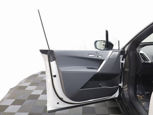 New 2026 BMW iX M70 image 5