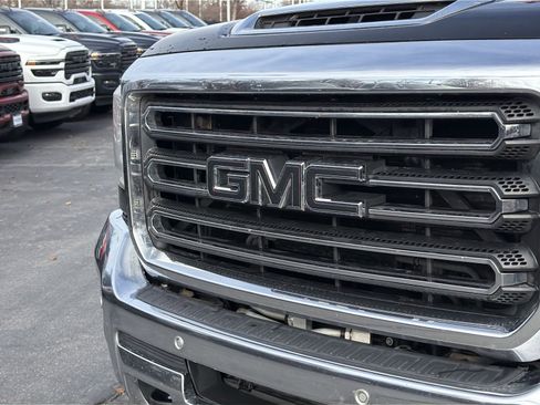 Used 2019 GMC Sierra 3500 SLT w/ Duramax Plus Package image 11