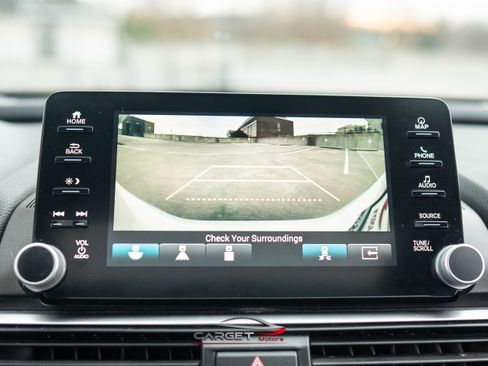 Used 2018 Honda Accord Touring image 29