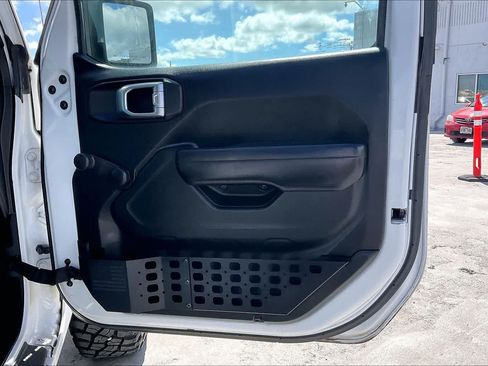 Used 2019 Jeep Wrangler Sport AWD/4WD image 28